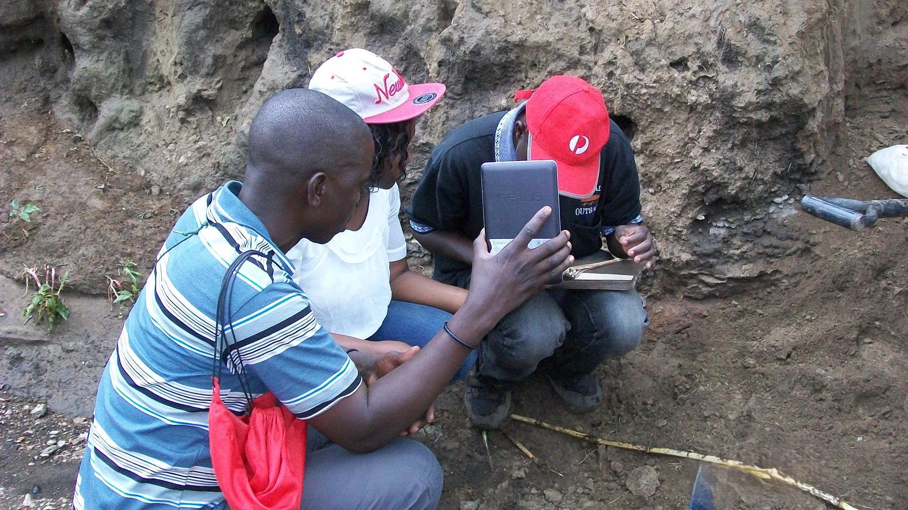 Soil sampling in a pit